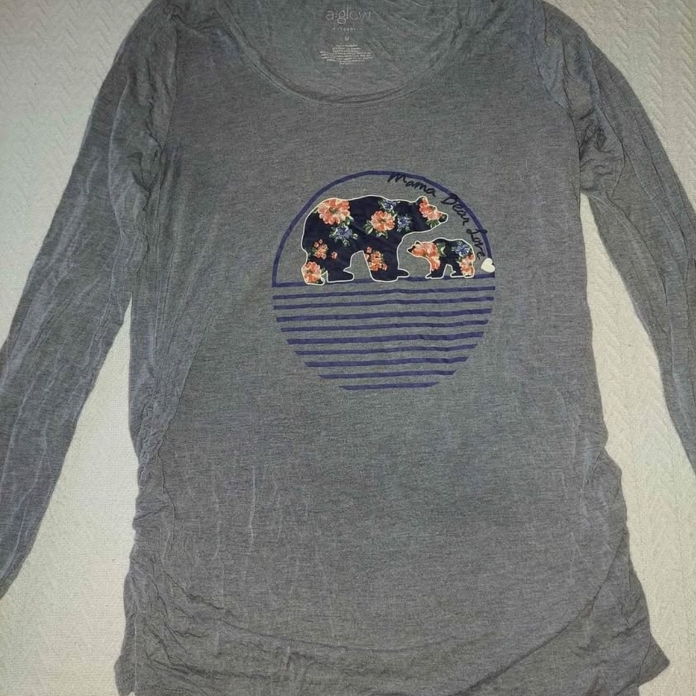 a:glow Maternity Heather Gray Top